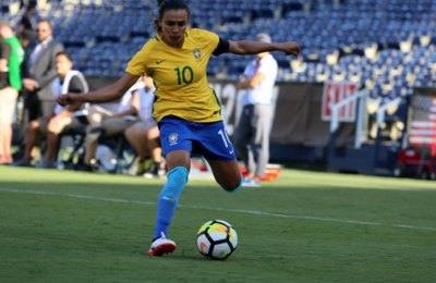 Jogadora Marta será homenageada pela Assembleia Legislativa de Alagoas