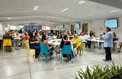 Saúde promove capacitação sobre inovação tecnológica e clínica ampliada de saúde bucal