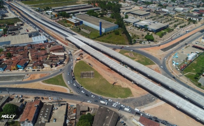 Tigre intervém e resgata adolescente de viaduto da PRF