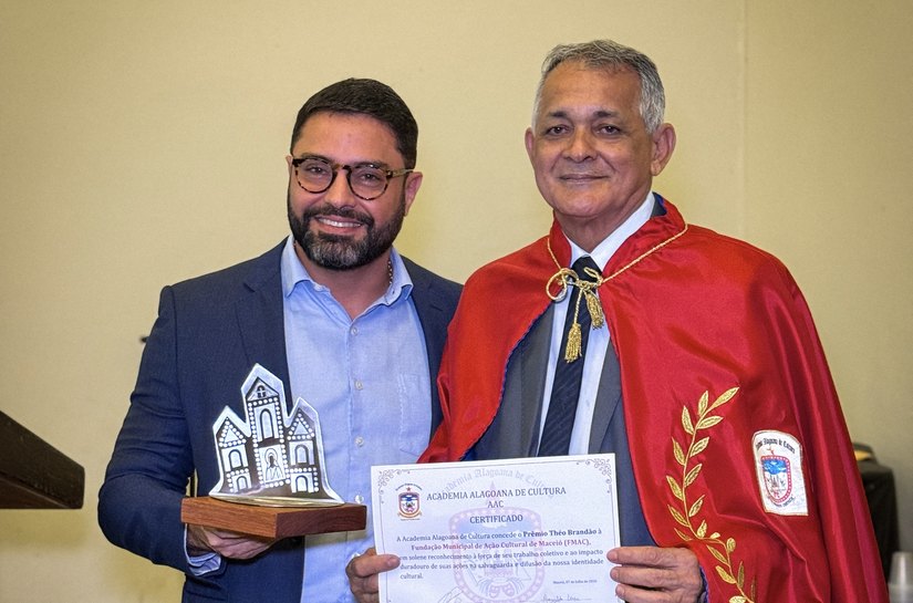 FMAC recebe Prêmio Théo Brandão em reconhecimento ao fortalecimento da cultura em Maceió