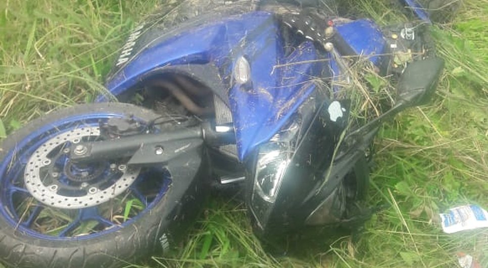 Motociclista cai de ribanceira após colisão em Canhoba / Foto: Foto: BPRv/SE