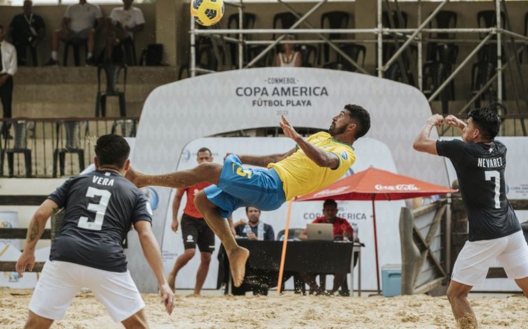 Brasil aplica goleada de 13 a 0 na Copa América de beach soccer