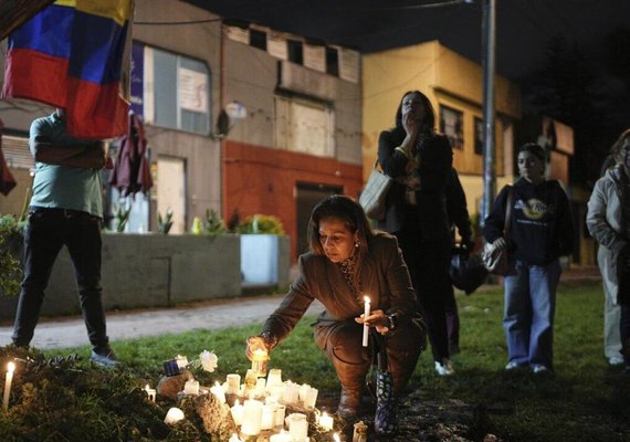 Jovem que atacou candidato à presidência na Colômbia rejeita acusação de tentativa de homicídio