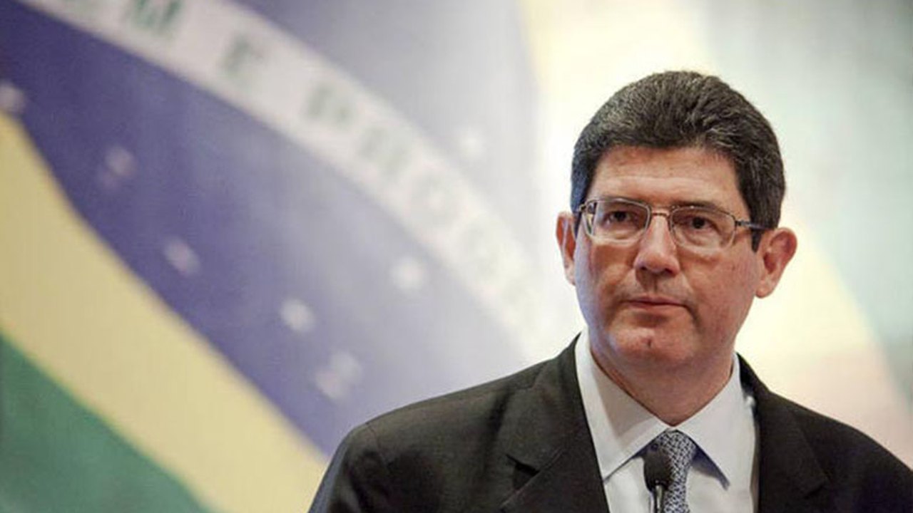 Turbulência é passageira e país retomará crescimento, afirma Levy