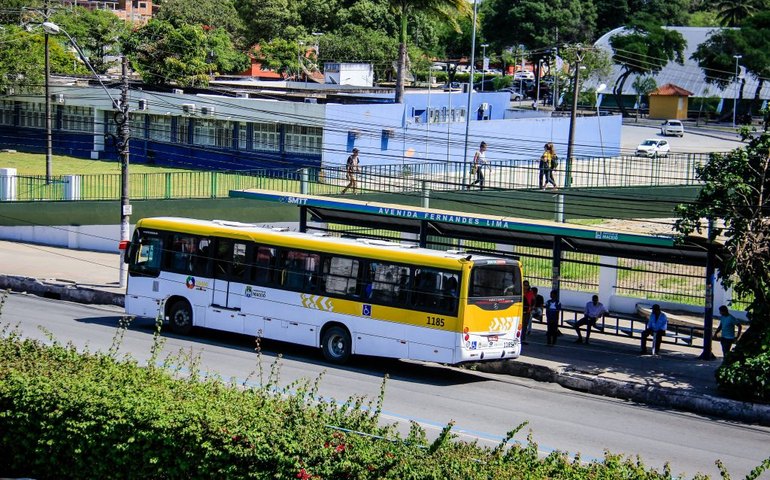 Nesta segunda: linha de ônibus 035 volta a operar em Maceió