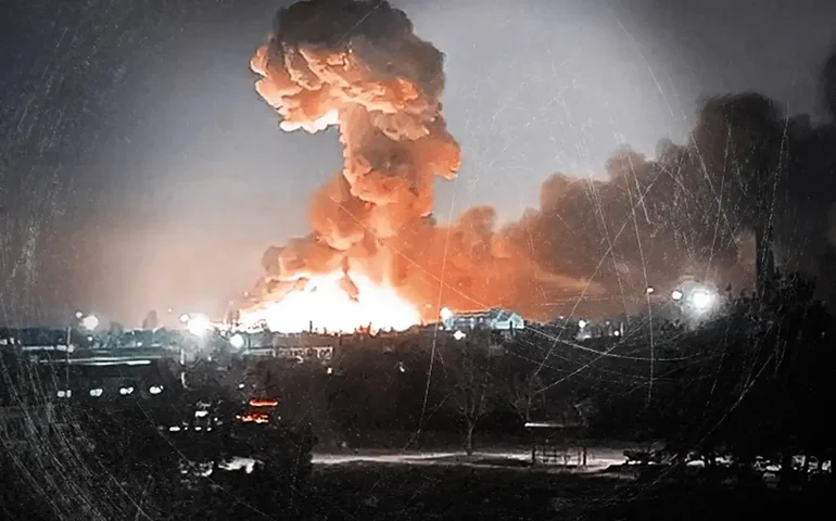 Bombardeio russo devastador mata 14 na região de Donetsk