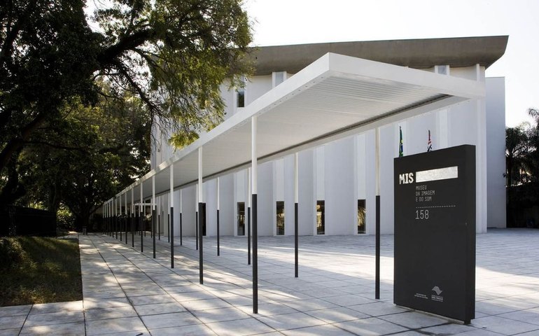 Rádio Nacional é tema de exposição no Museu da Imagem e do Som