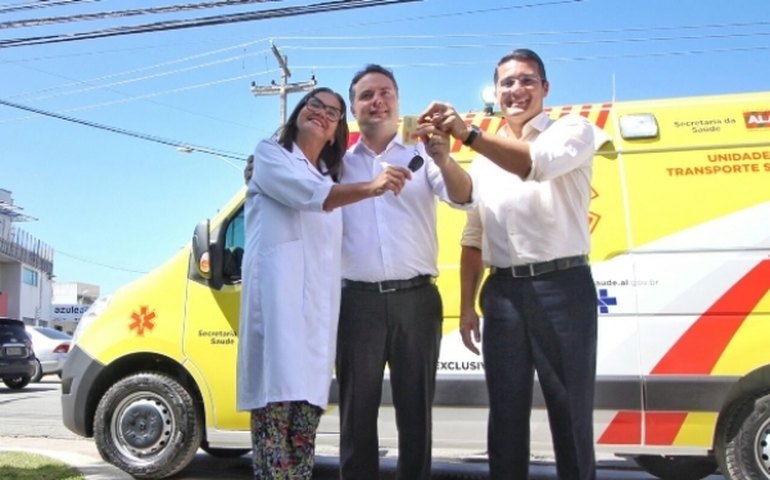 Unidades de Saúde recebem ambulâncias para o transporte de pacientes