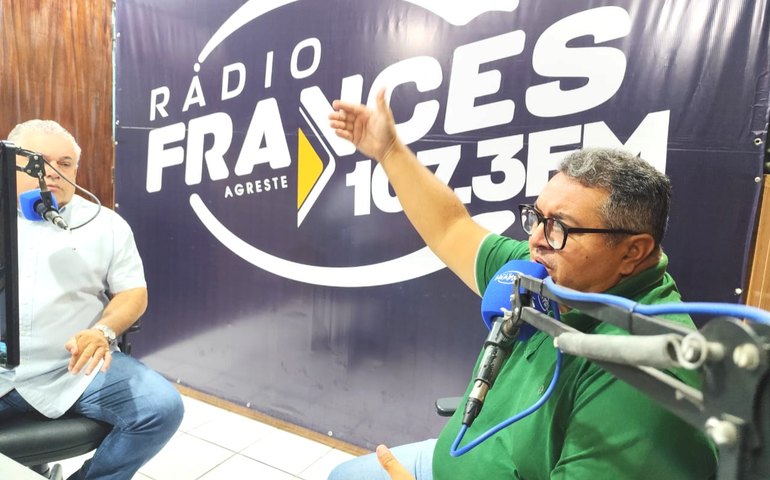 'Boneco de mamulengo': James Ribeiro diz que prefeita é manipulada e alerta para riscos legais