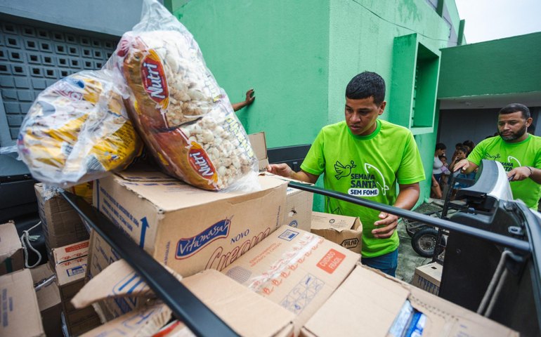 Alunos da rede estadual promovem arrecadação de donativos para as vítimas das chuvas em Alagoas