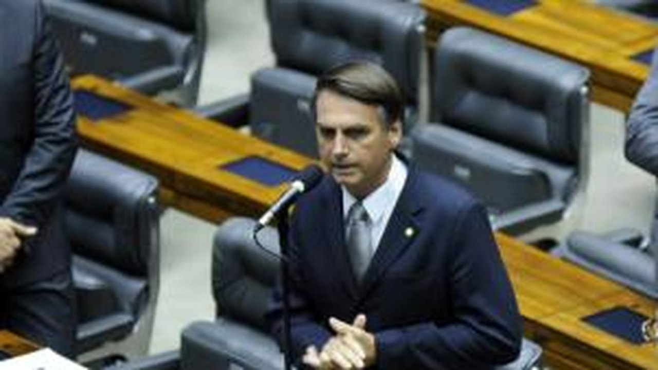 PGR denuncia Bolsonaro ao Supremo por incitação ao crime de estupro