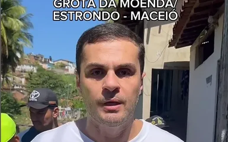 2024: deputado faz papel de vereador, fiscaliza obras em Maceió e esquece de cobrar atuação do Estado