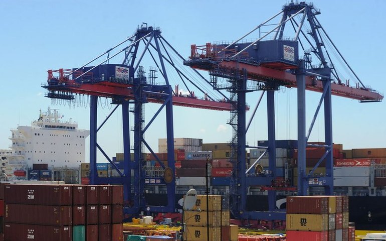 Balança comercial tem superávit de US$ 1,781 bilhão na 3º semana de novembro