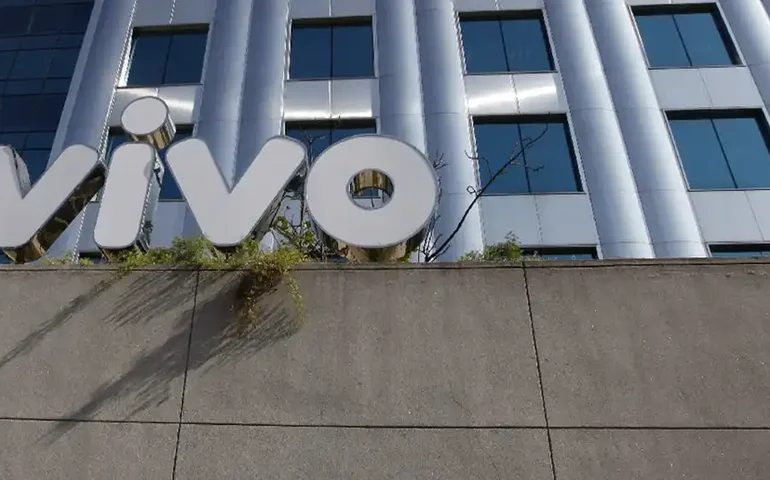 Telefônica Brasil tem lucro de R$ 1,121 bilhão no 2º trimestre, alta de 50,3%