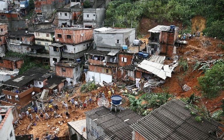 Vítimas da chuva em Franco da Rocha e Baixada ainda ‘vivem’ tragédias