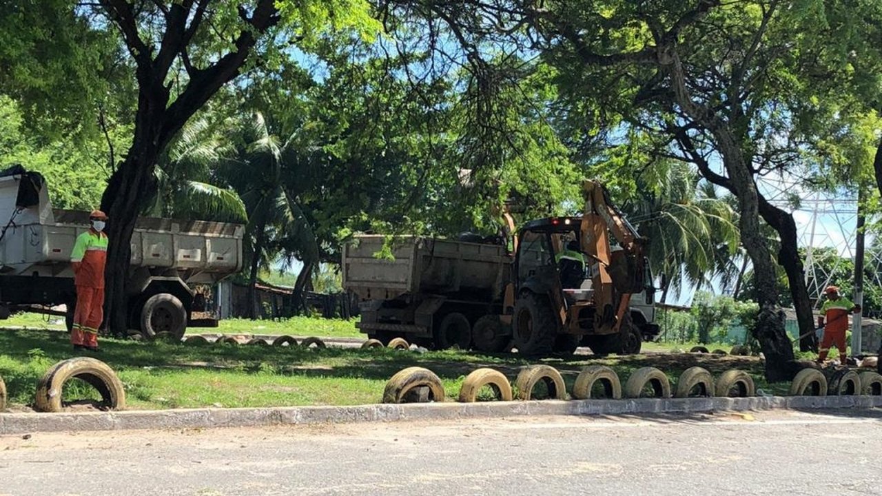Mutirão recolhe mais de 100 toneladas por dia no Dique Estrada