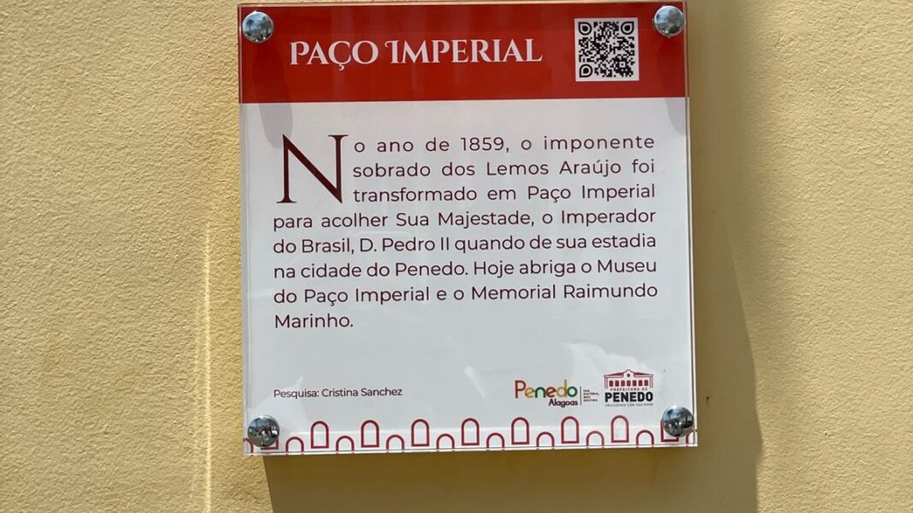 Placas de sinalização turística com QR-Code são instaladas no Centro Histórico de Penedo