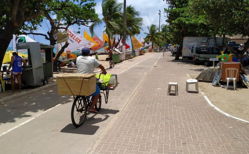 Prazo para atualização cadastral dos ambulantes da orla se encerra na próxima sexta-feira (31)