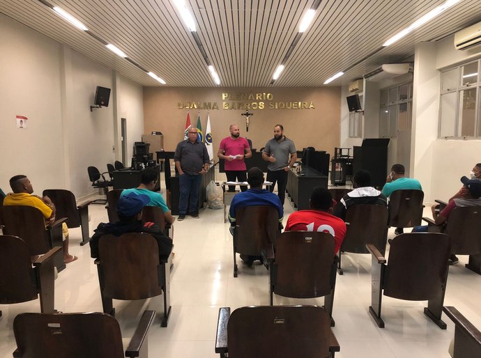 Secretaria de Esportes de Coruripe reúne árbitros para discutir últimos ajustes para 23º Campeonato de Futebol
