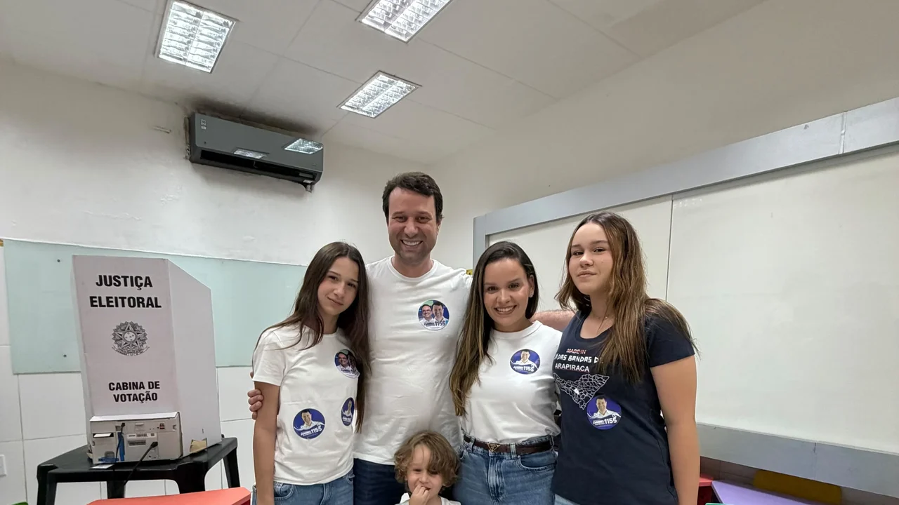 Daniel Barbosa vota em Arapiraca e agradece apoio dos alagoanos