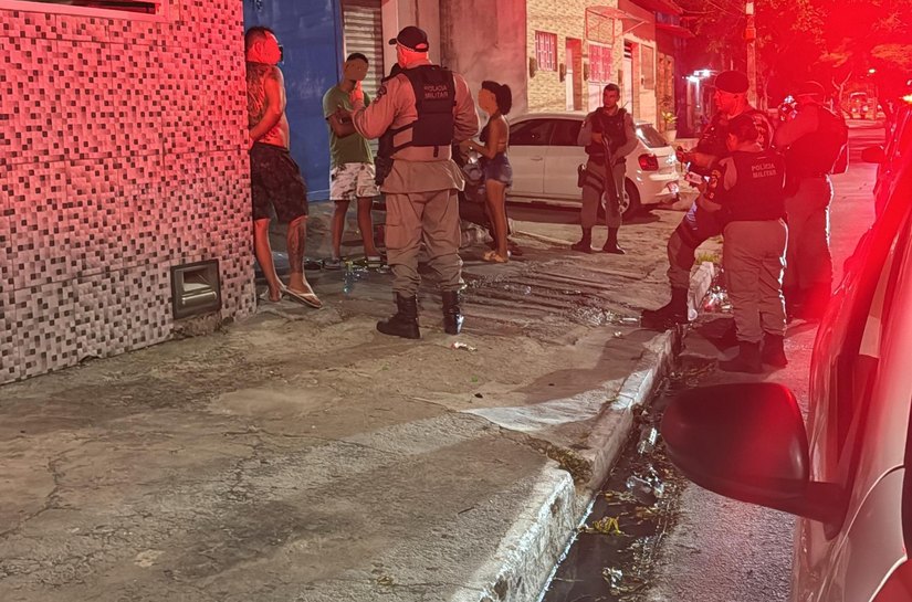 Segurança Pública prende três pessoas após flagrar adolescentes ingerindo bebida alcoólica no Trapiche
