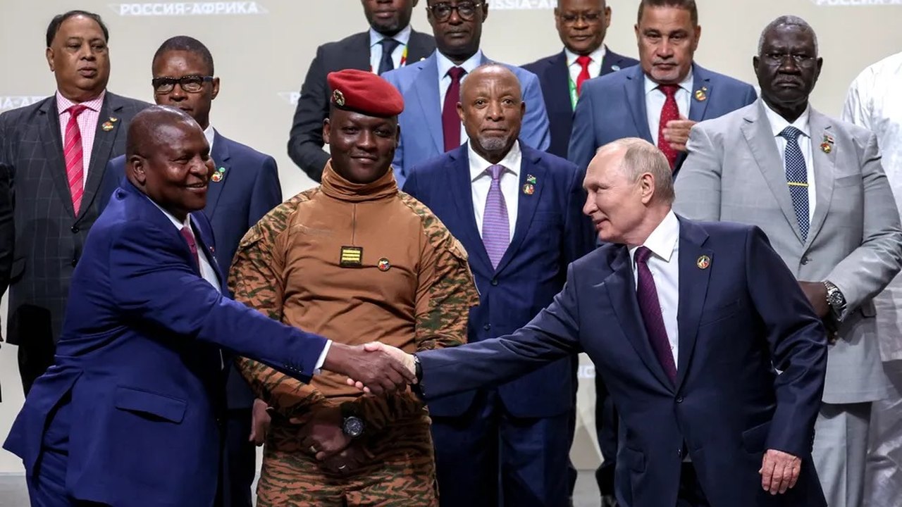 Líderes africanos deixam encontro com Vladimir Putin sem acordo