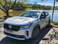 Fiat Fastback 2026 aposta na eletrificação leve para crescer no mercado - Divulgação (13).jpeg 