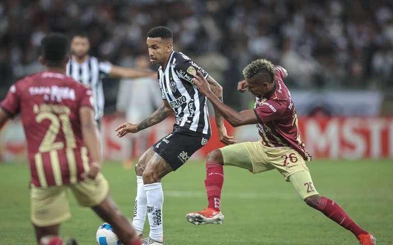 Atlético perde para Tolima e vê série invicta acabar, mas avança em 1º no Grupo D