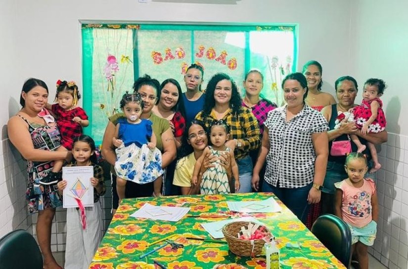 Programa Criança Feliz de Campo Alegre promove oficina de criação de balão junino