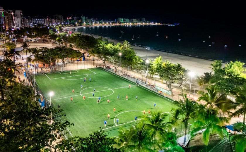 JHC entrega Areninha Pajuçara e destaca resgate de espaços de esporte e lazer em Maceió