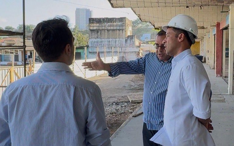 Vice-prefeito assegura recursos para obra do Novo Mercado da Produção em Maceió