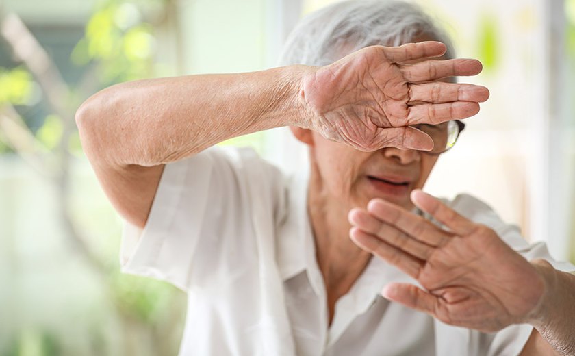 Homem é preso por agredir a mãe em Maceió; vítima relatou agressões recorrentes