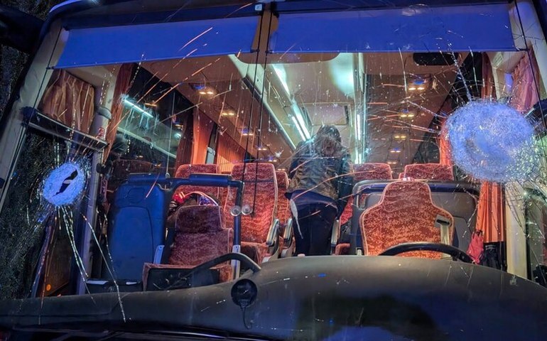 Motorista é morto em briga de torcidas de basquete na Itália