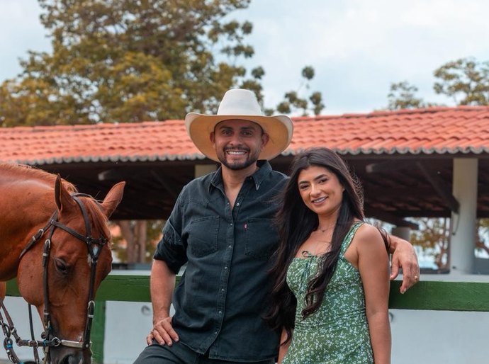 Mano Walter lança “Te Encontrei na Vaquejada” com participação de Talita Mel