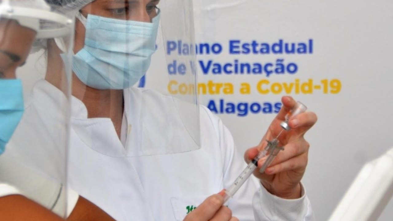 1.100.286 doses das vacinas contra a Covid-19 foram aplicadas em Alagoas
