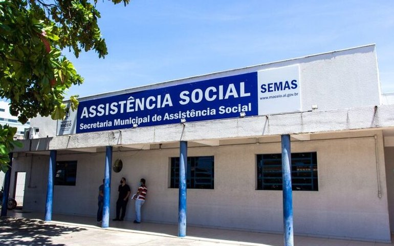 Prefeitura de Maceió e Instituto Raízes de Áfricas debatem sobre a importância da educação antirracista nas escolas