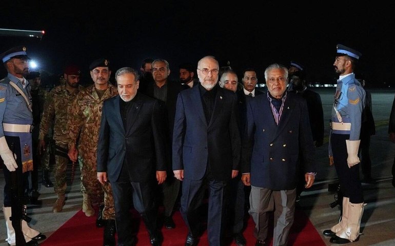 Irã negocia em posição de força com os Estados Unidos, aponta mídia ocidental