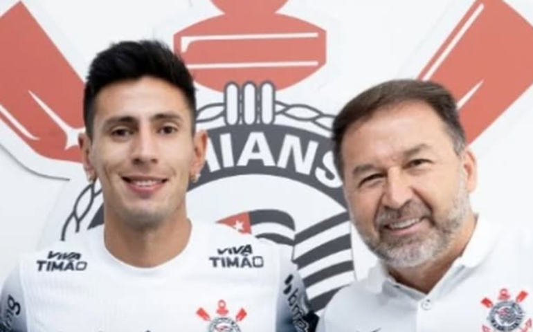 Corinthians anuncia Fabrizio Angileri, quarto lateral-esquerdo do elenco