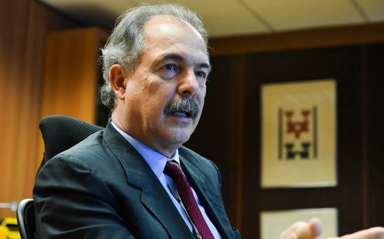 Mercadante anuncia apoio à construção do Museu da Escravidão no Rio