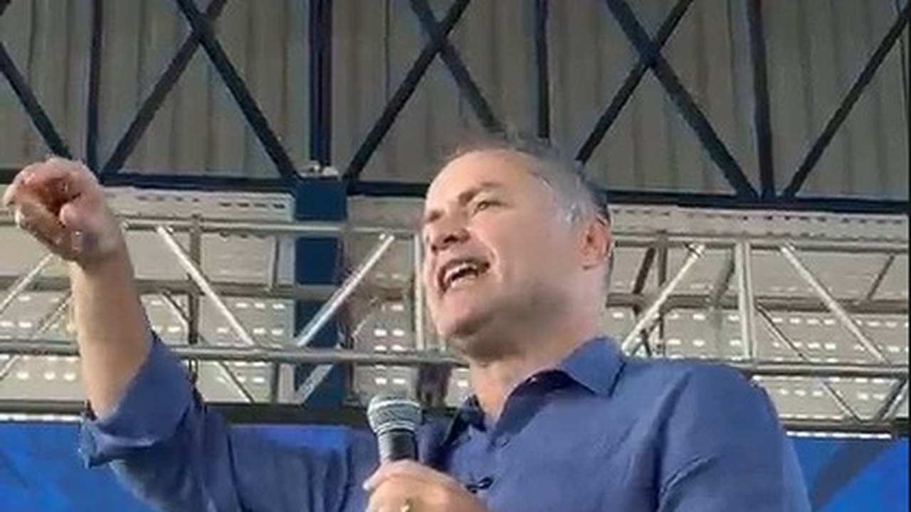 “Quem é neutro é shampoo”, diz Renan Filho ao reafirmar apoio a Lula, em Arapiraca