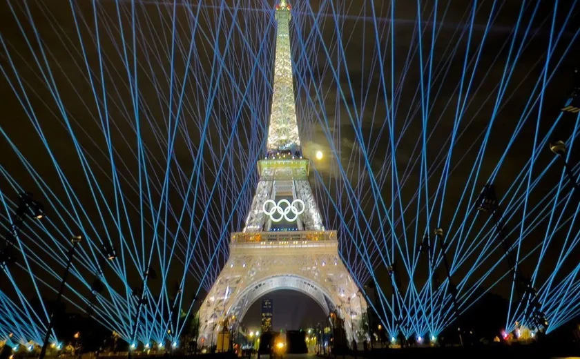 Cerimônia de abertura com temporal e gafe dá início aos Jogos Olímpicos de Paris-2024