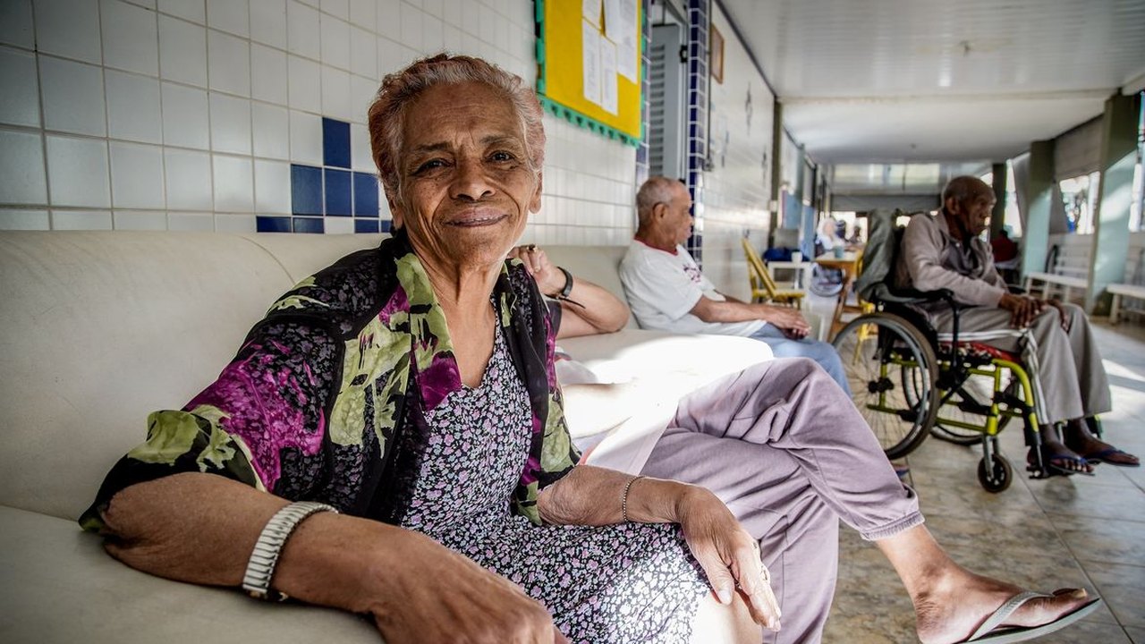 Enem 2025 registra recorde de inscritos com mais de 60 anos em edição que abordou envelhecimento