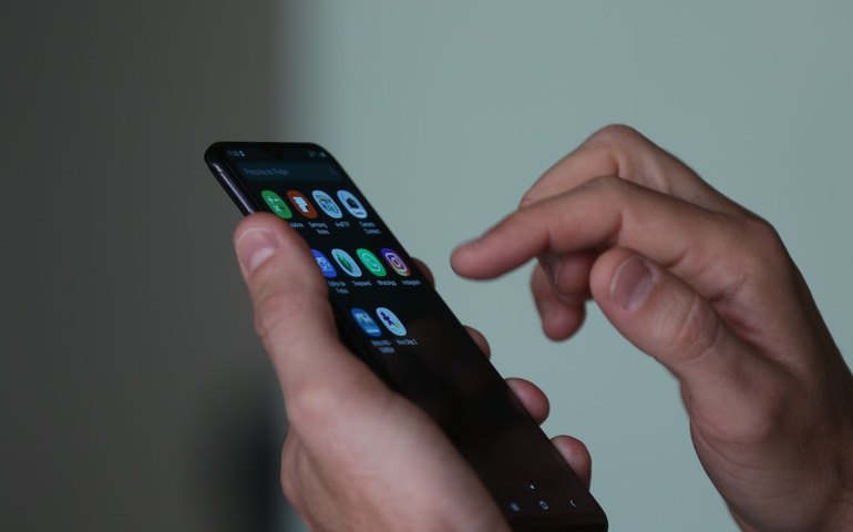 Proibição dos celulares em salas de aula SP: como era, como ficou
