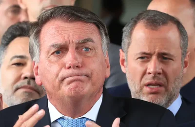 Por 4 a 1, STF condena Bolsonaro e mais sete pela trama golpista