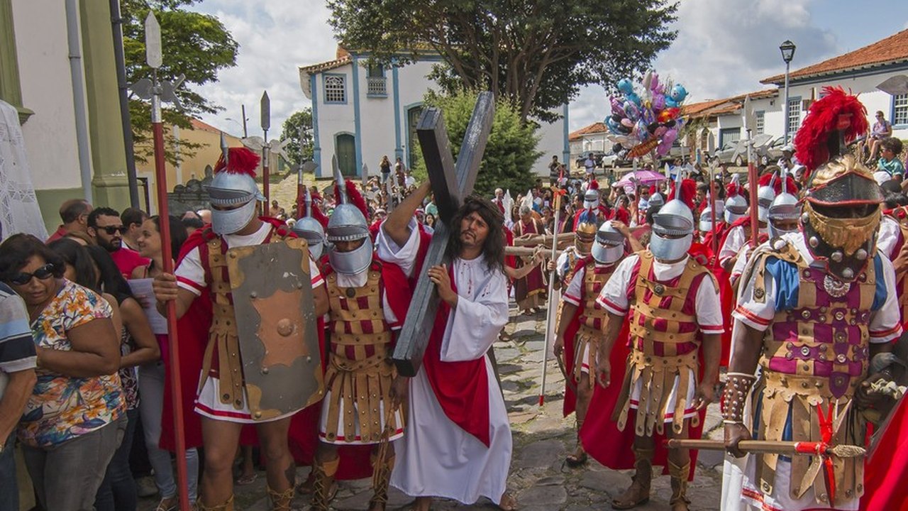 Sexta-feira da Paixão: o dia em que o silêncio fala mais alto na fé cristã