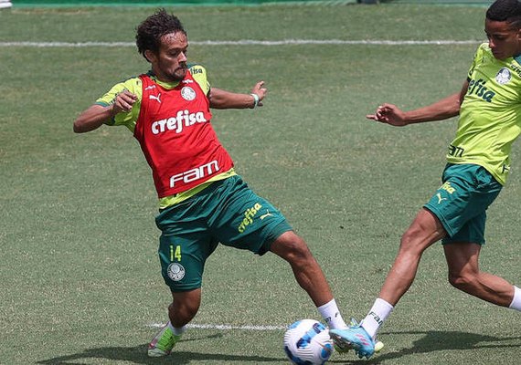 Palmeiras faz treino com Gustavo Scarpa no gramado antes da decisão da Recopa
