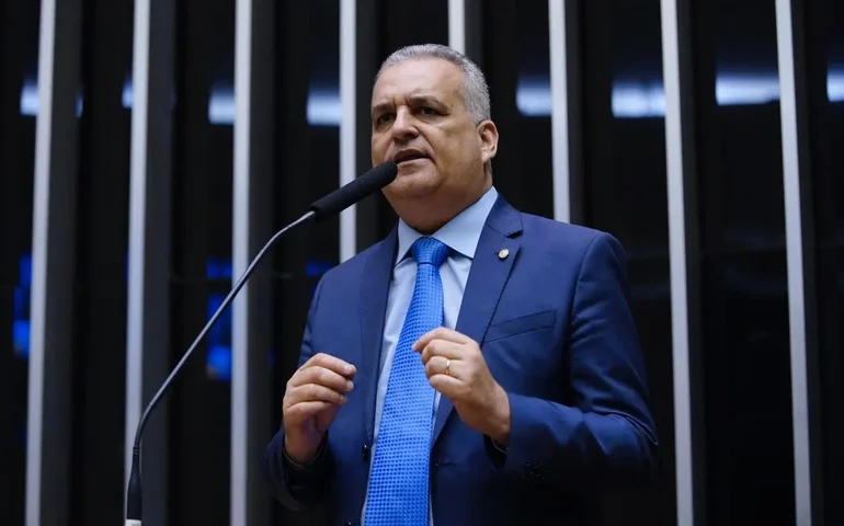 “Ladrão na política em AL não falta não. Tem mais gente para indiciar”, dispara Gaspar após PF atribuir crimes a governador