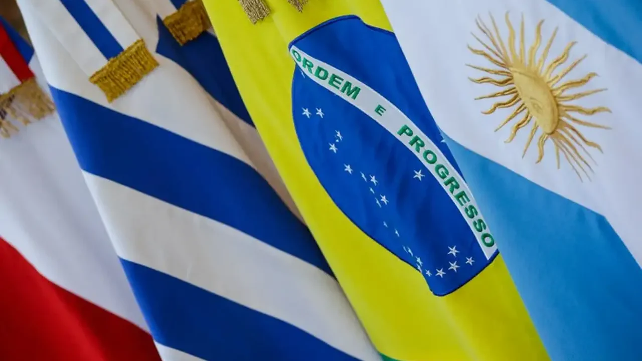 Cúpula do Mercosul em Assunção sela entrada da Bolívia