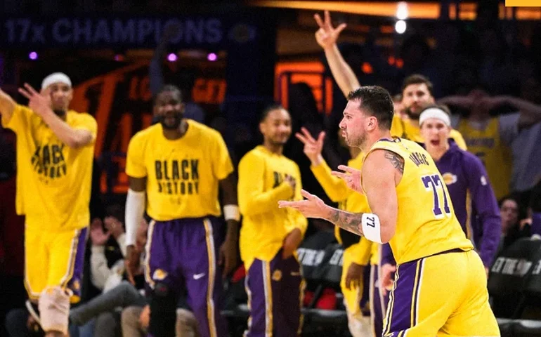 Lakers superam Clippers em noite de retorno de Doncic; Edwards brilha pelos Wolves