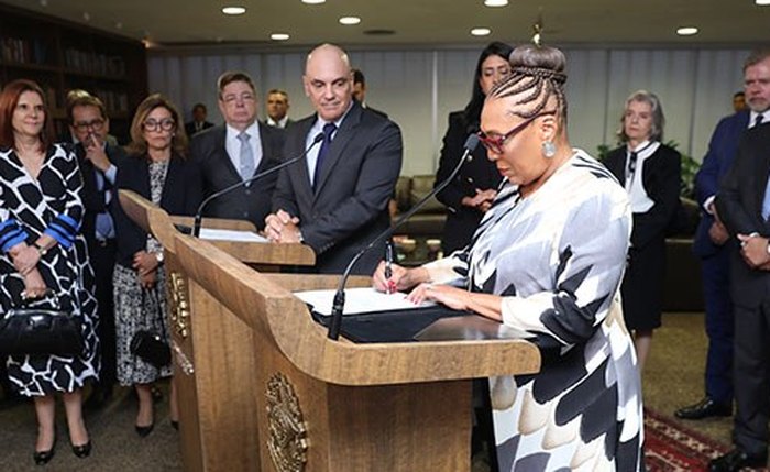 Ministros substitutos do TSE, Vera Lúcia Santana Araújo e Ricardo Villas Bôas Cueva tomam posse Ministros substitutos do TSE, Vera Lúcia Santana Araújo e Ricardo Villas Bôas Cueva tomam posse